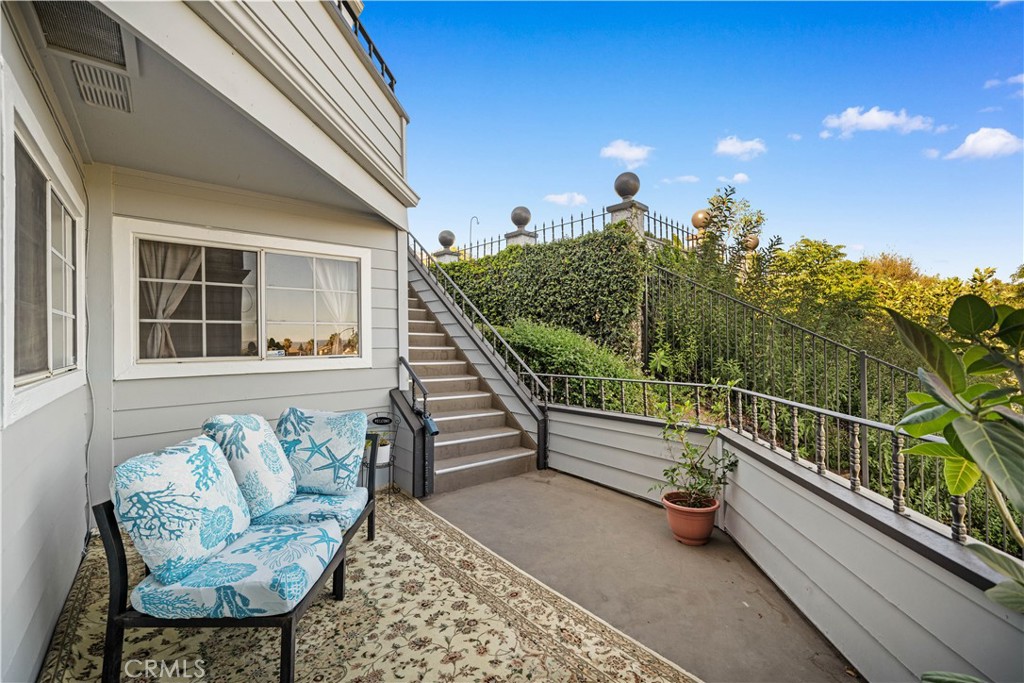 1033 Lakeview