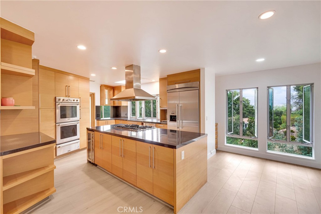 859 Saint Katherine