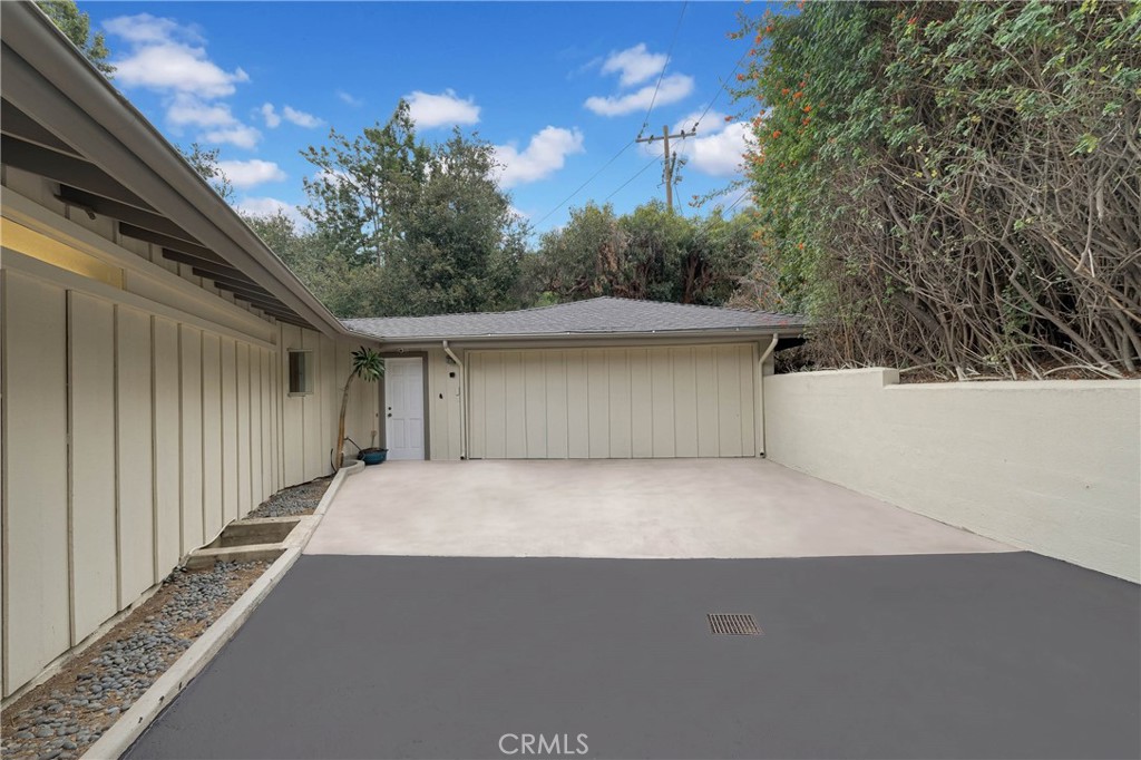 859 Saint Katherine
