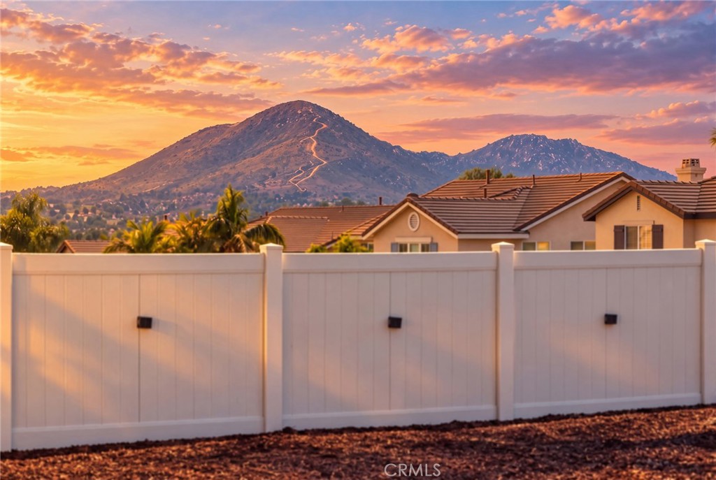 6912 Wells Springs
