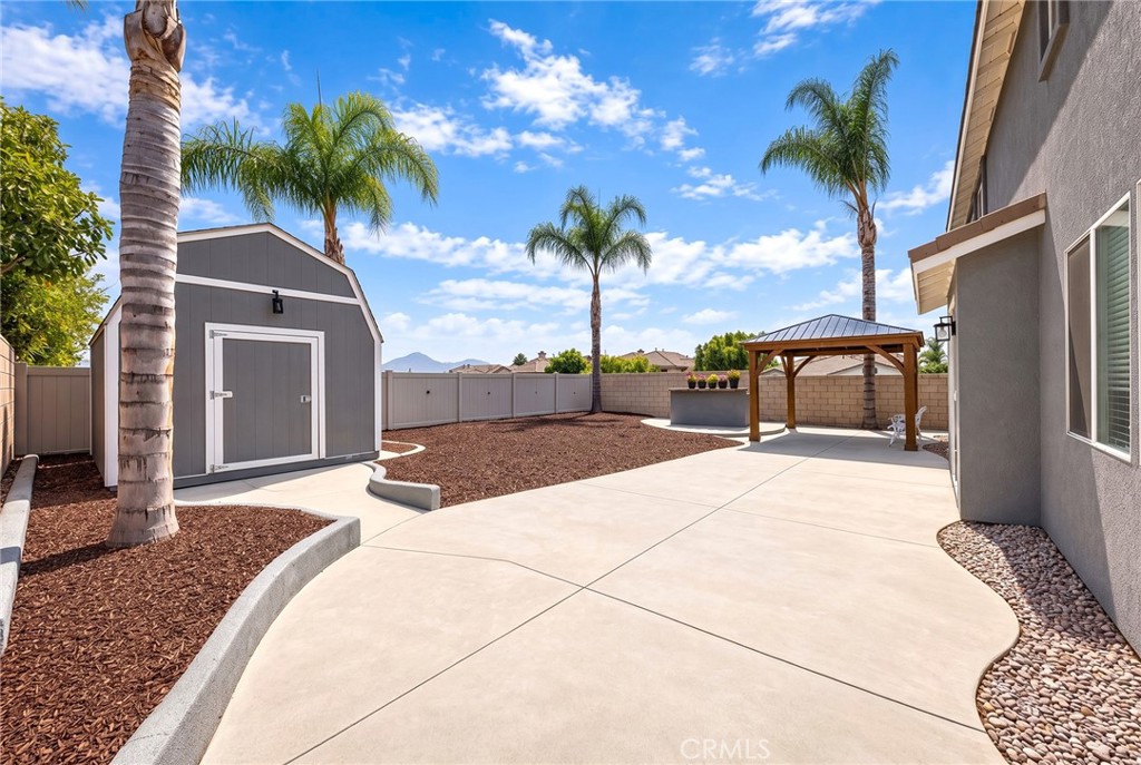 6912 Wells Springs