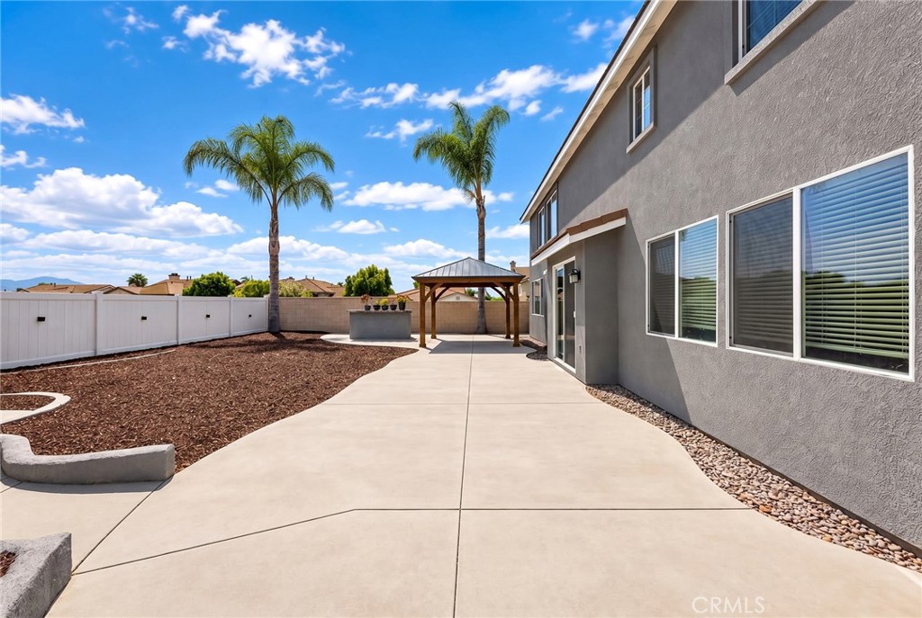 6912 Wells Springs