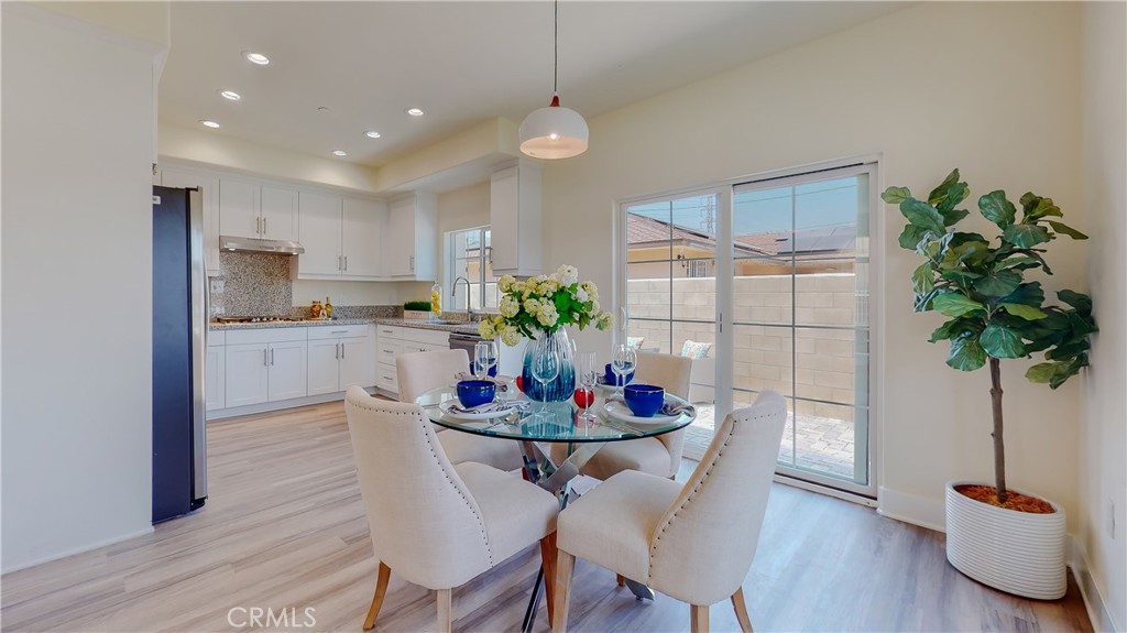 5563 N Burton Avenue