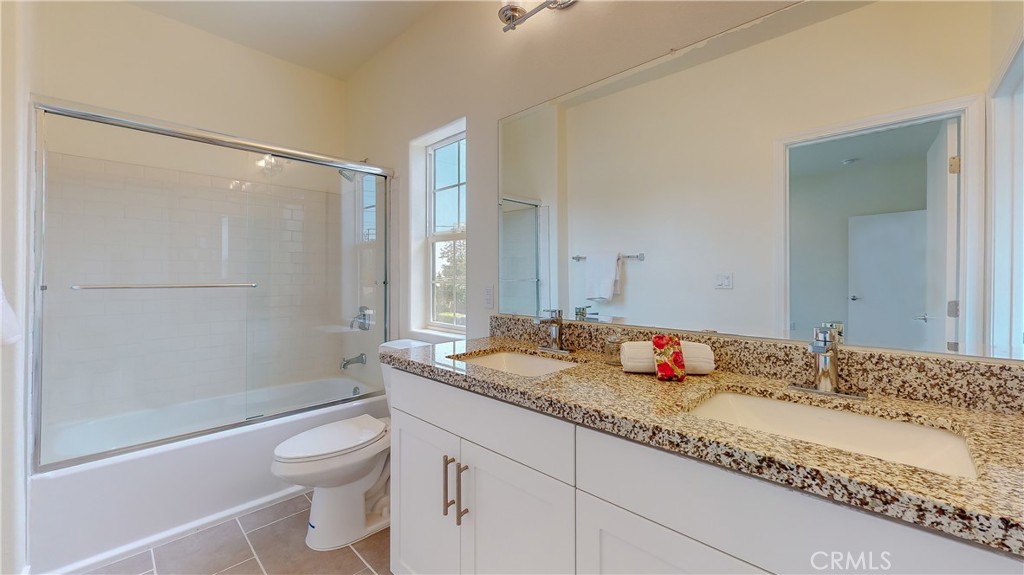 5563 N Burton Avenue