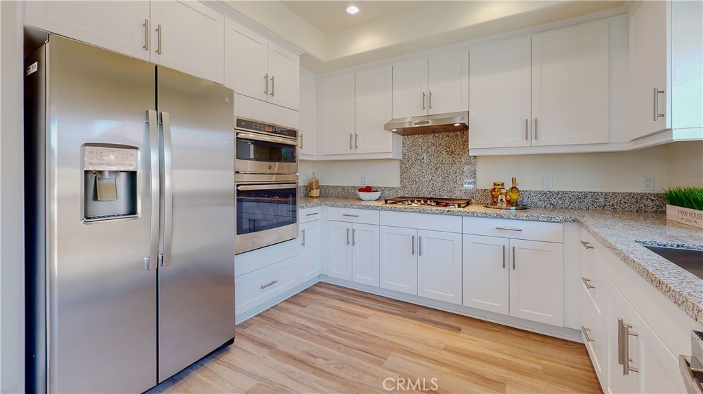 5563 N Burton Avenue