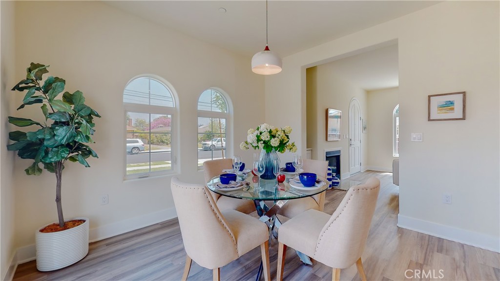 5563 N Burton Avenue