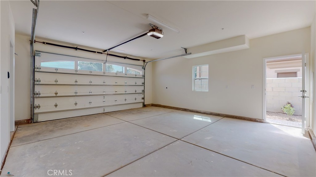 5563 N Burton Avenue