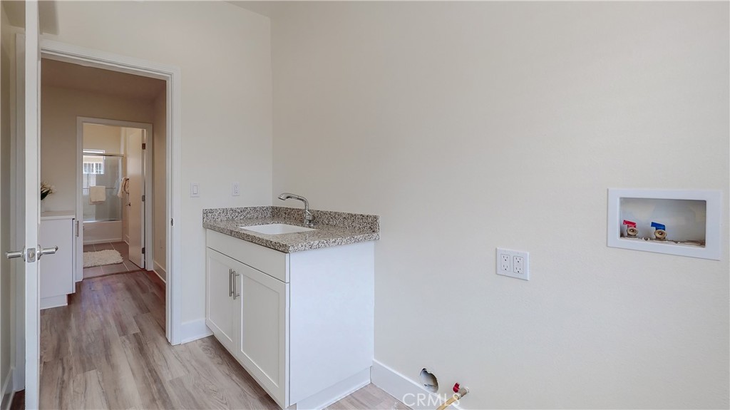 5563 N Burton Avenue