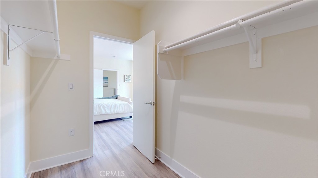 5563 N Burton Avenue