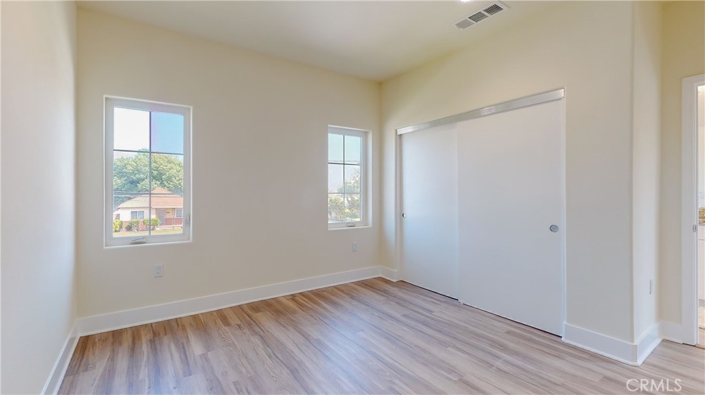 5563 N Burton Avenue