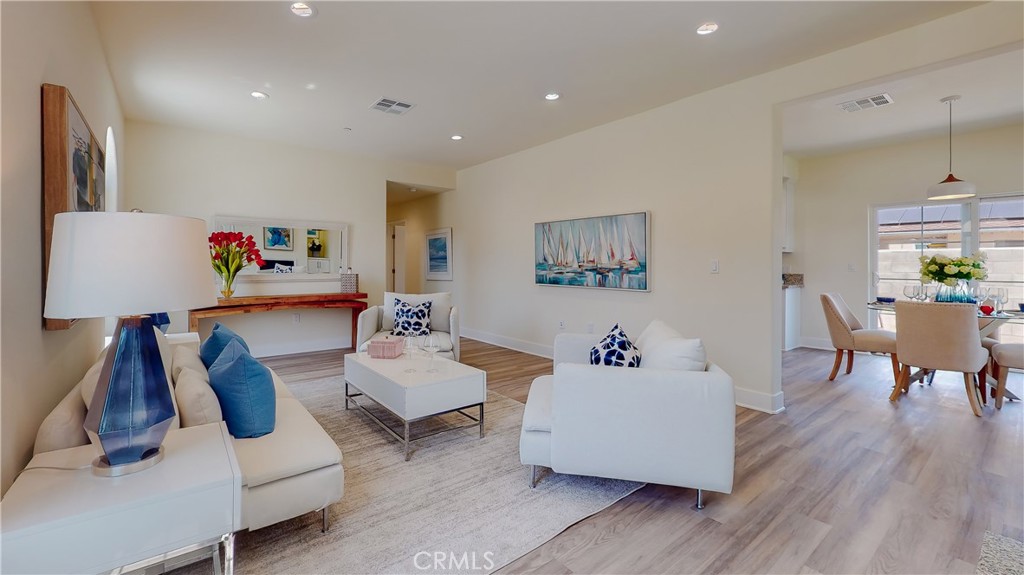 5563 N Burton Avenue