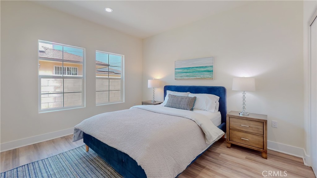 5563 N Burton Avenue