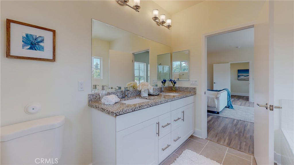 5563 N Burton Avenue