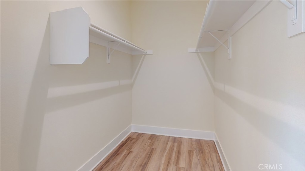 5563 N Burton Avenue