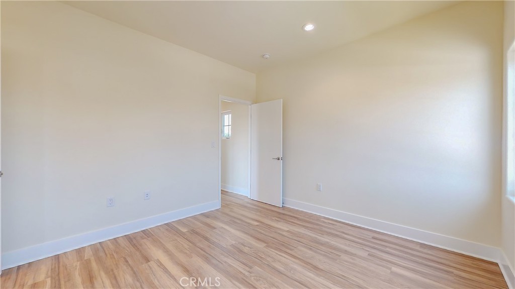 5563 N Burton Avenue