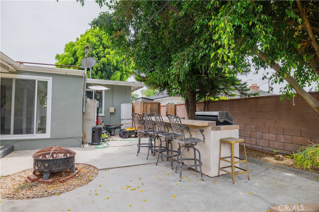 865 W Chester Road