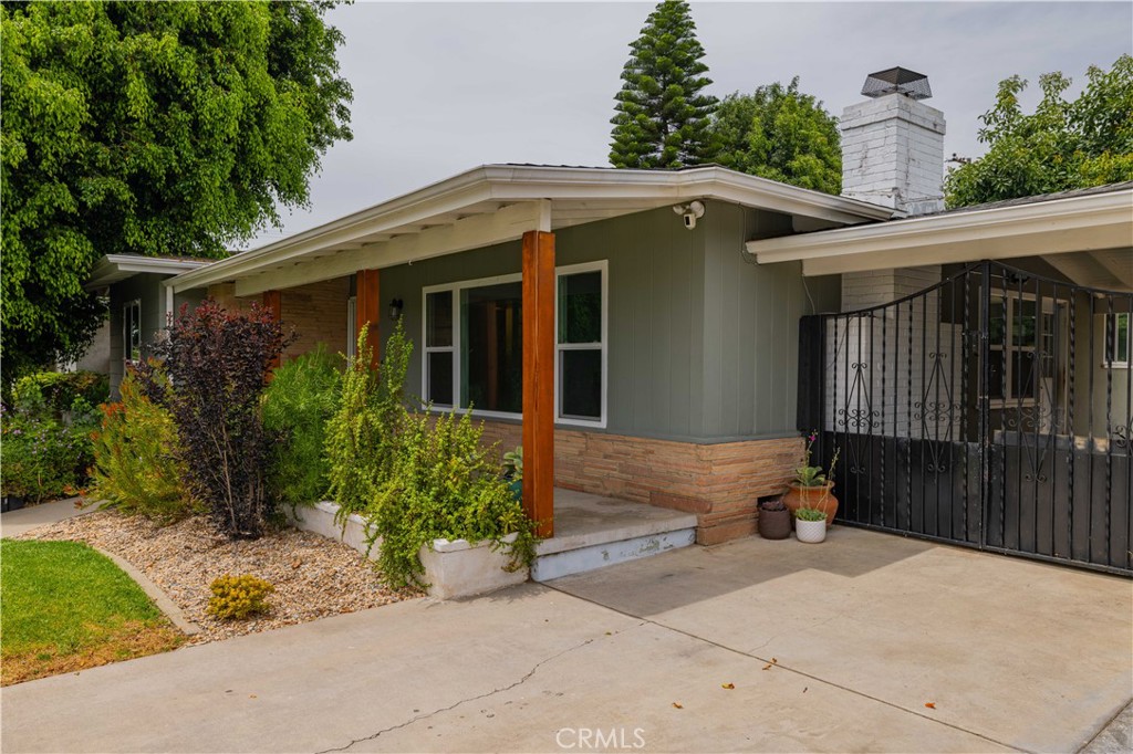 865 W Chester Road