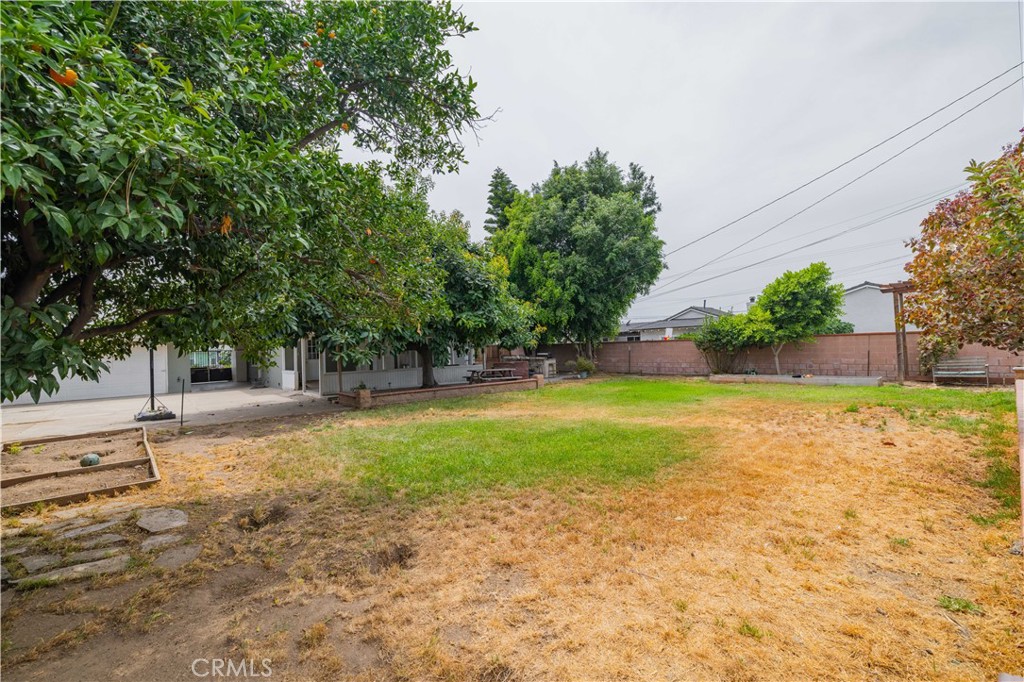 865 W Chester Road
