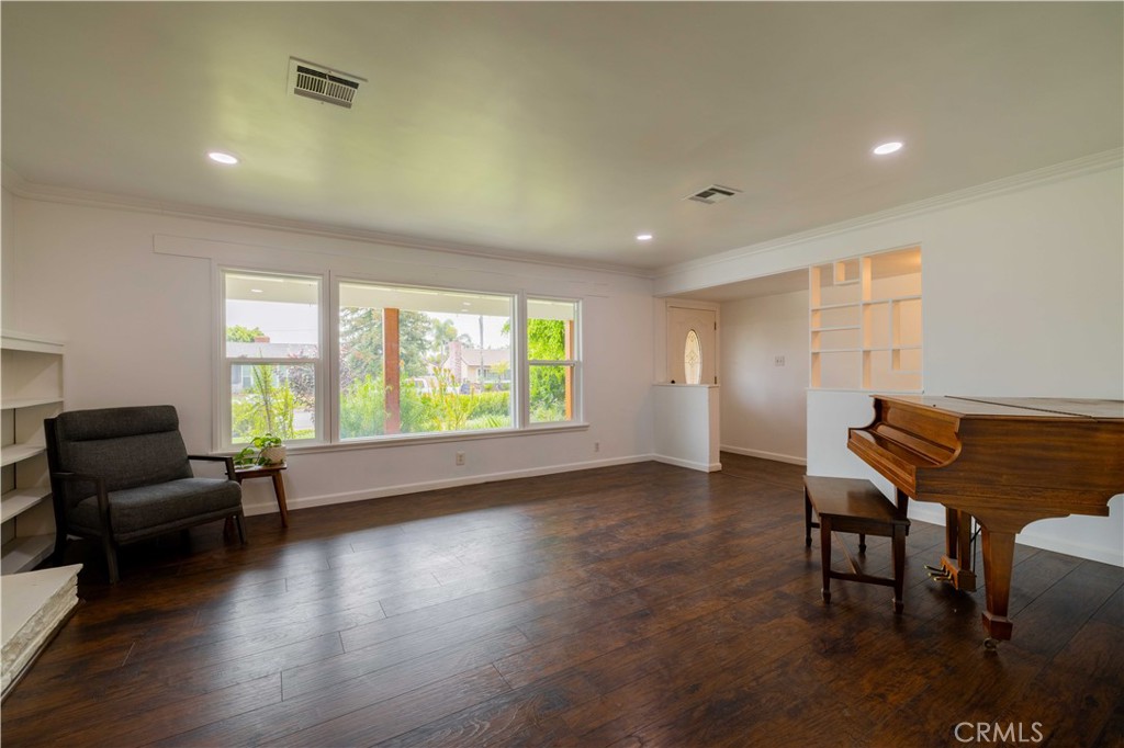 865 W Chester Road