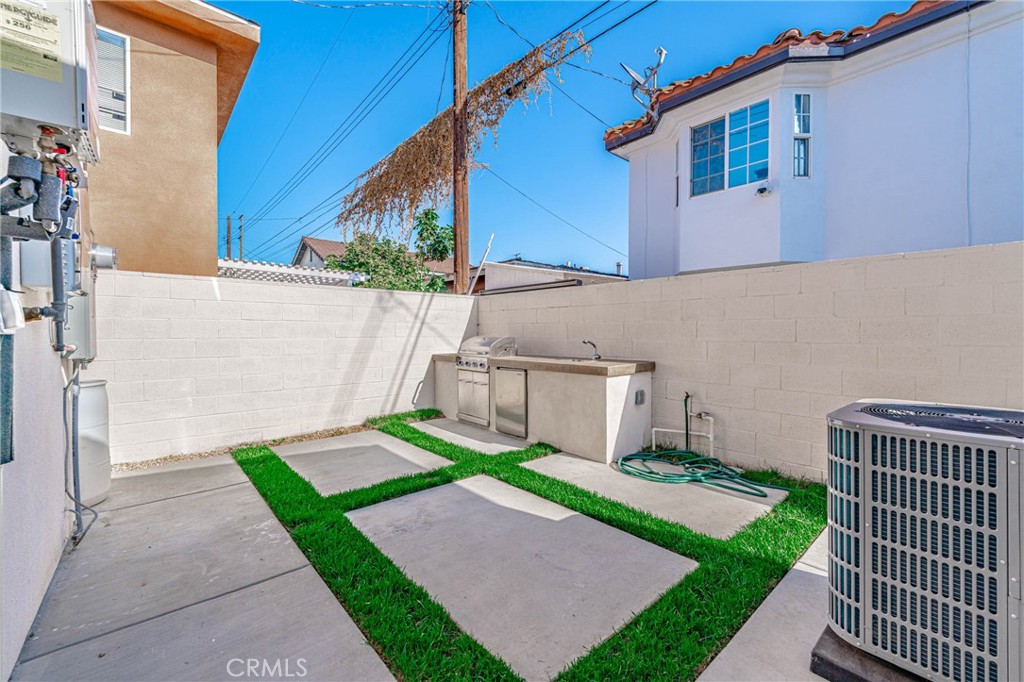 16634 Elmcroft Avenue