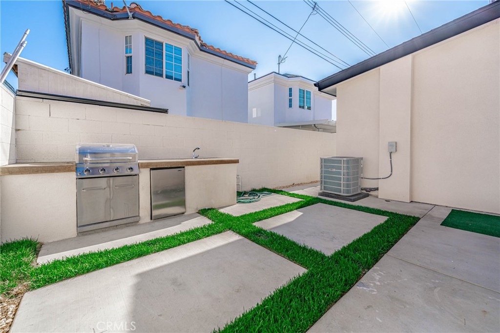 16634 Elmcroft Avenue