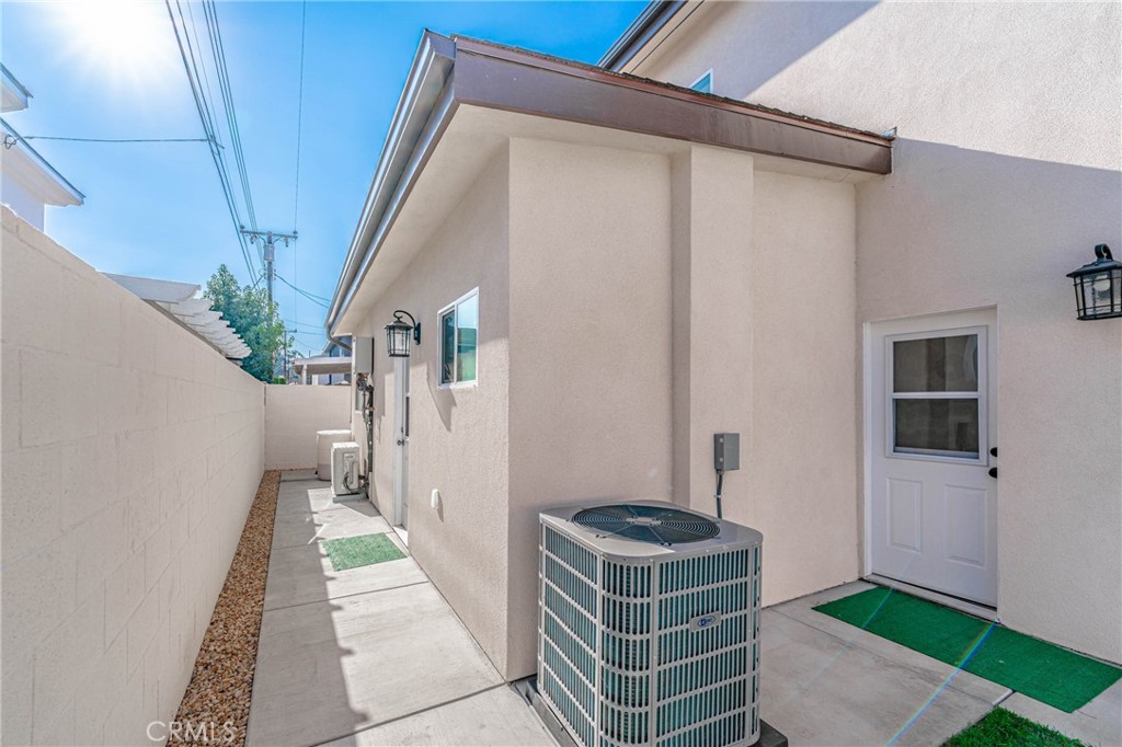 16634 Elmcroft Avenue