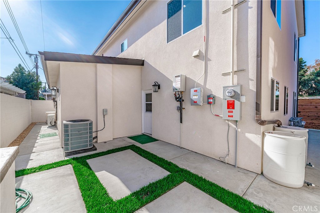 16634 Elmcroft Avenue