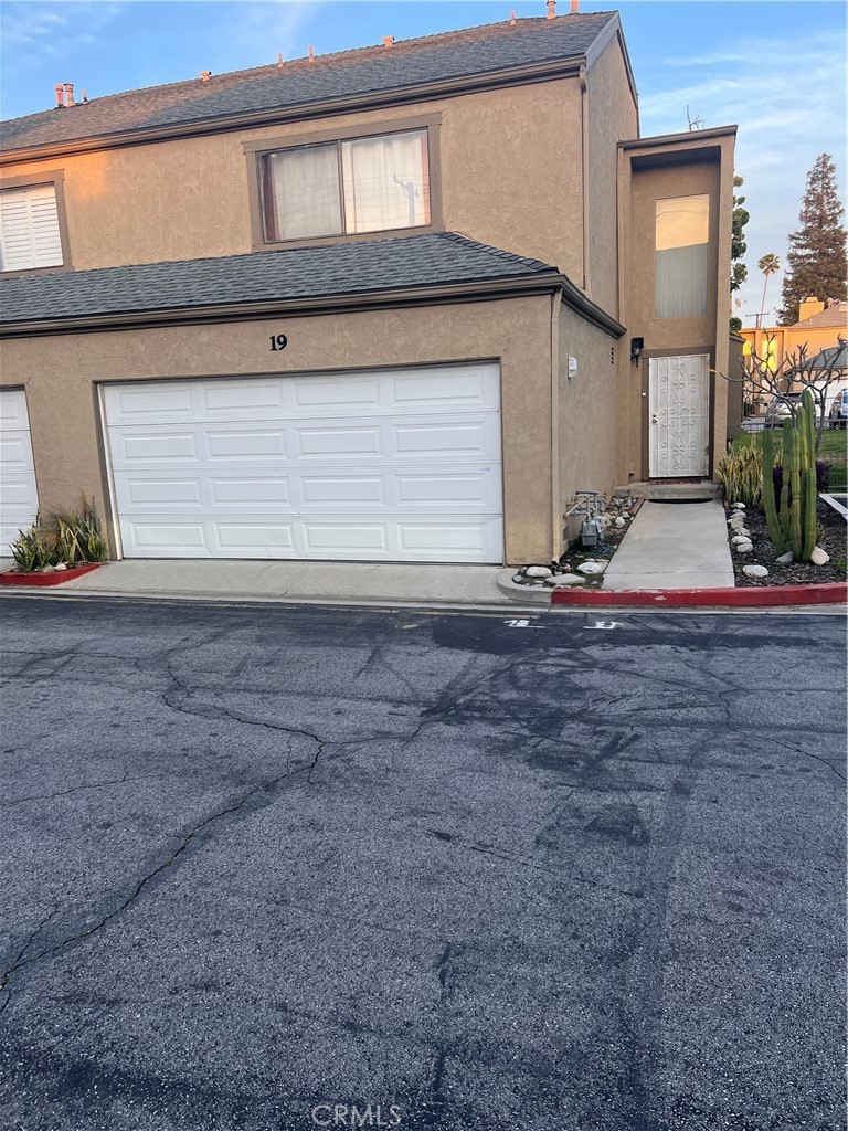 648 S Azusa Avenue 19