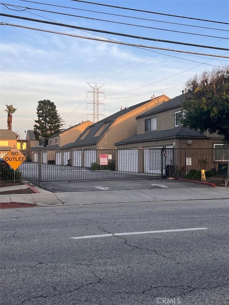 648 S Azusa Avenue 19