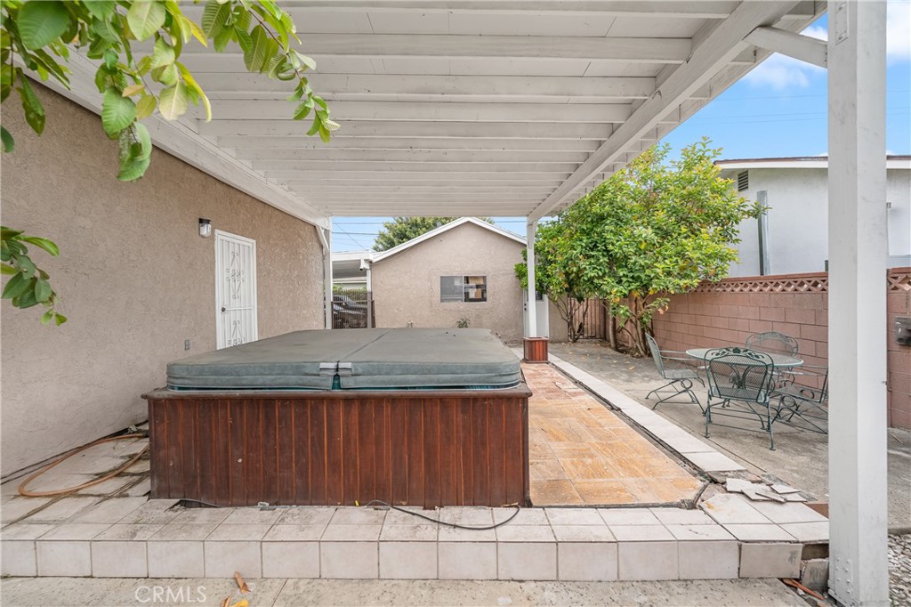 744 N Lark Ellen Avenue