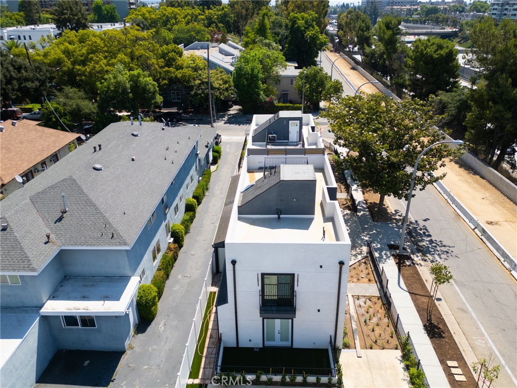 481 E Maple Street