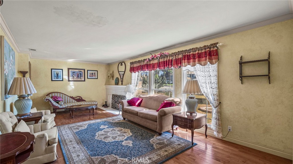 1219 S Santa Anita Avenue