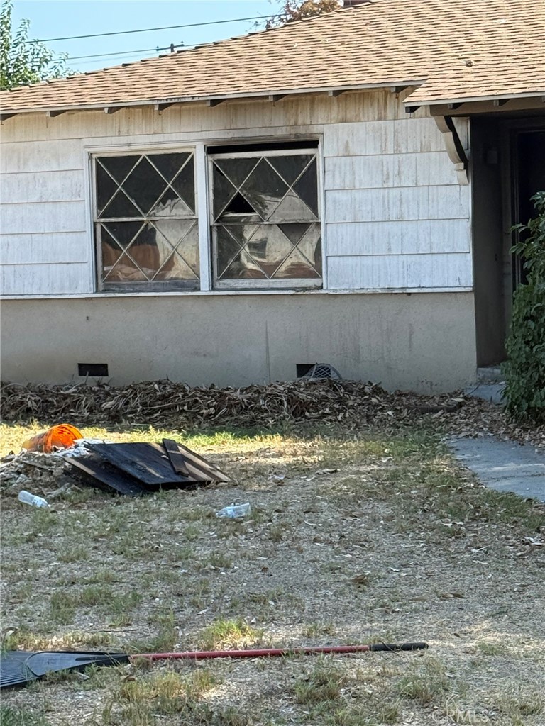1038 E Herring