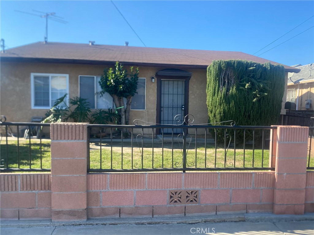 2721 2723 Dequine Avenue