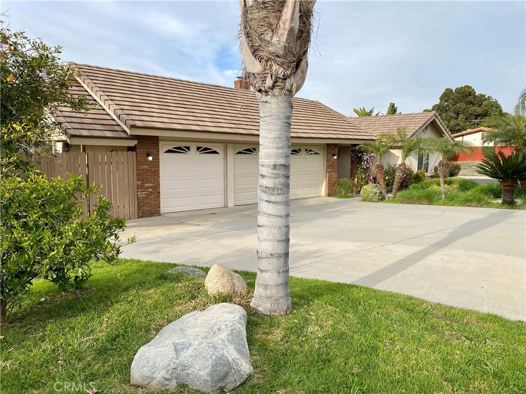 25488 Orange Crest Way