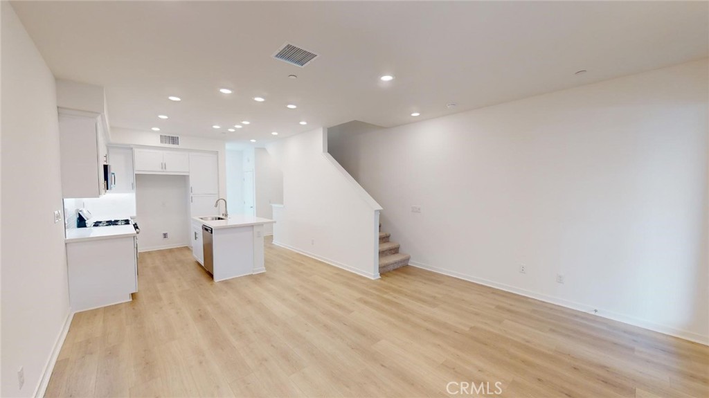 16434 Whittier Boulevard 3