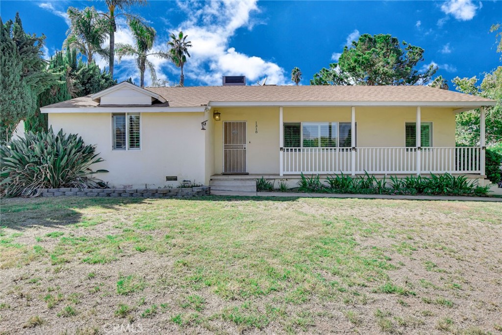 1318 Rolling Hills Road