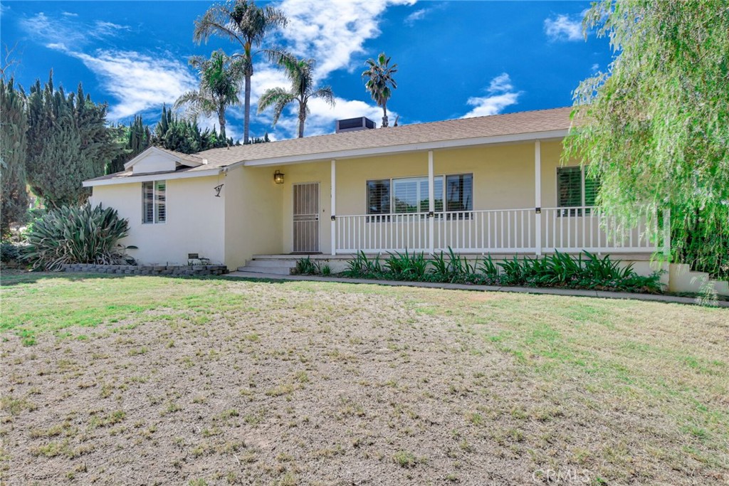 1318 Rolling Hills Road