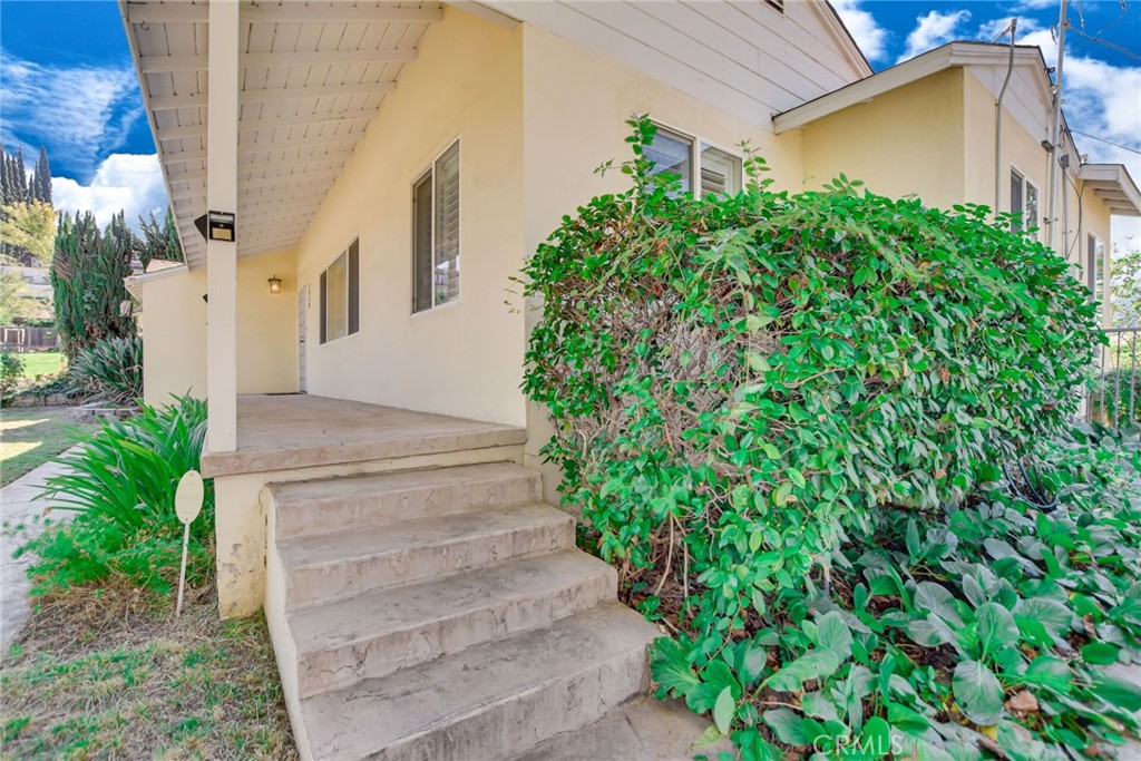1318 Rolling Hills Road