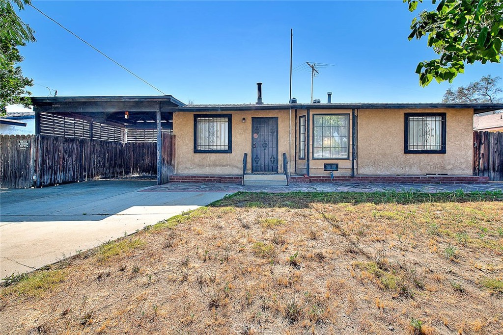 9132 Redwood Avenue