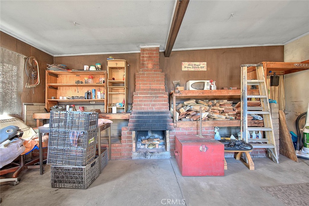 9132 Redwood Avenue