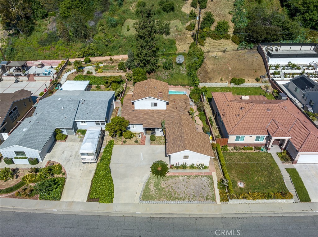 869 S Grandridge Avenue