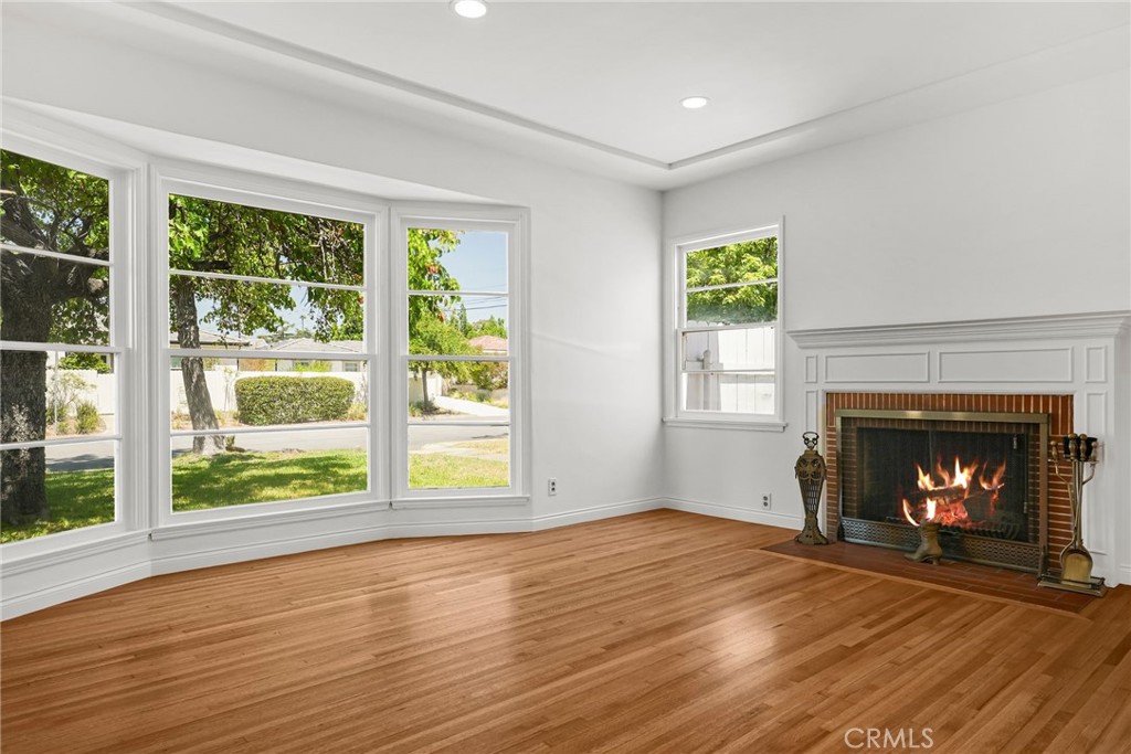 406 S Golden West Avenue