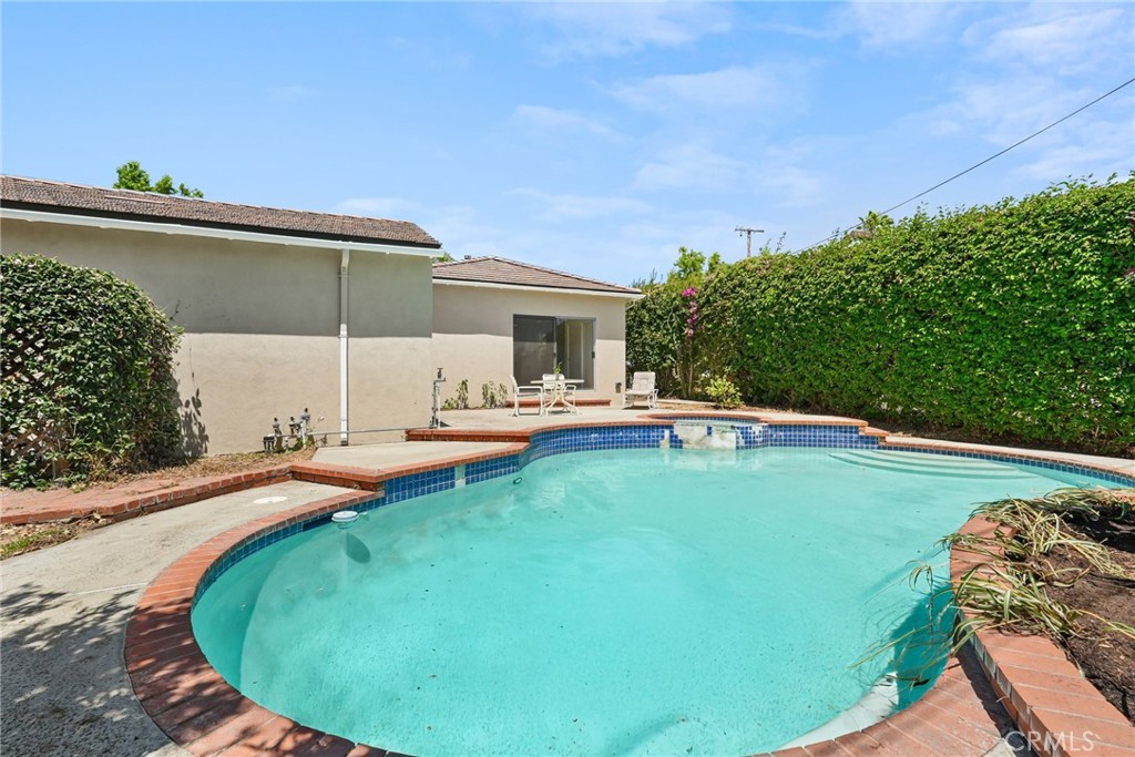 406 S Golden West Avenue