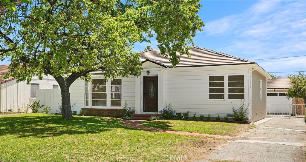 406 S Golden West Avenue