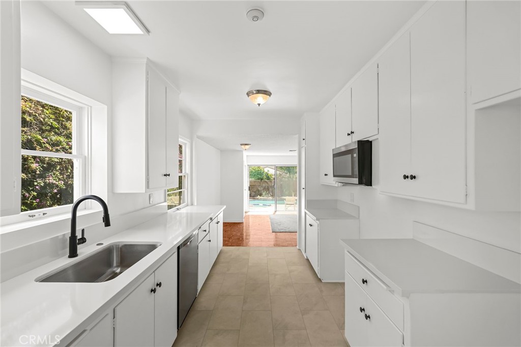 406 S Golden West Avenue