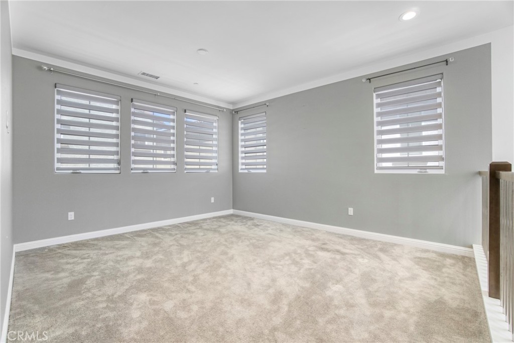 20817 W Bur Oak Circle