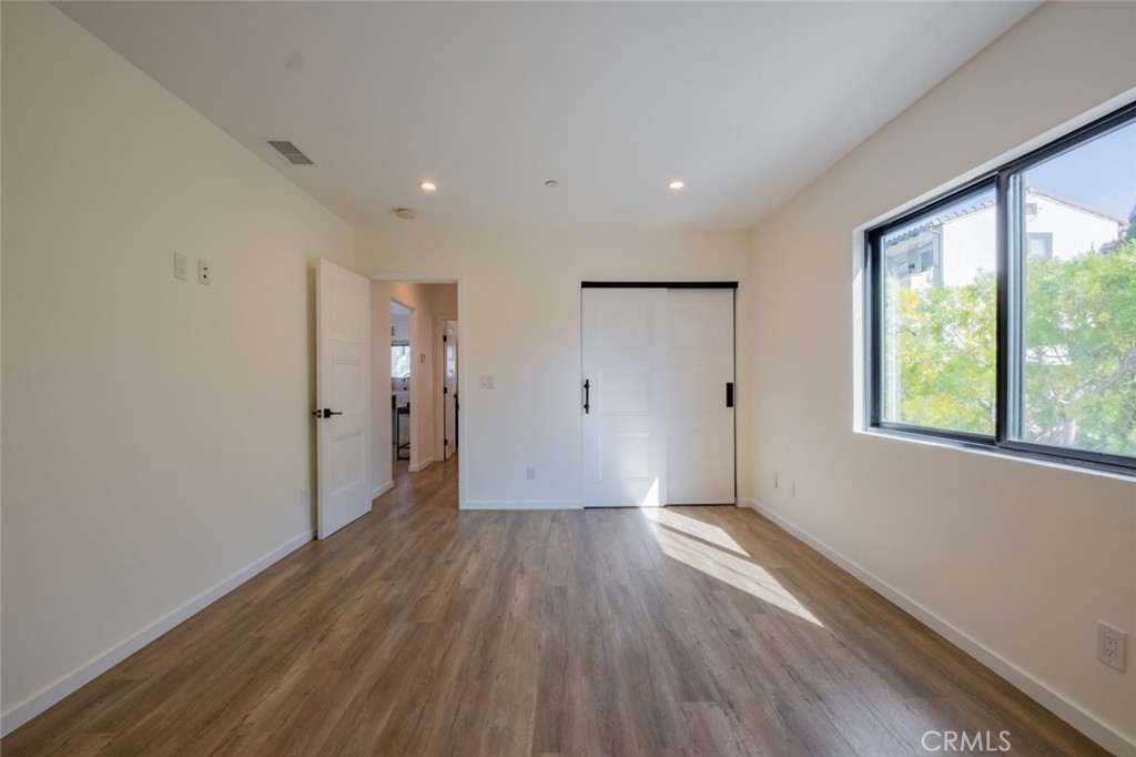 421 Mariposa Avenue