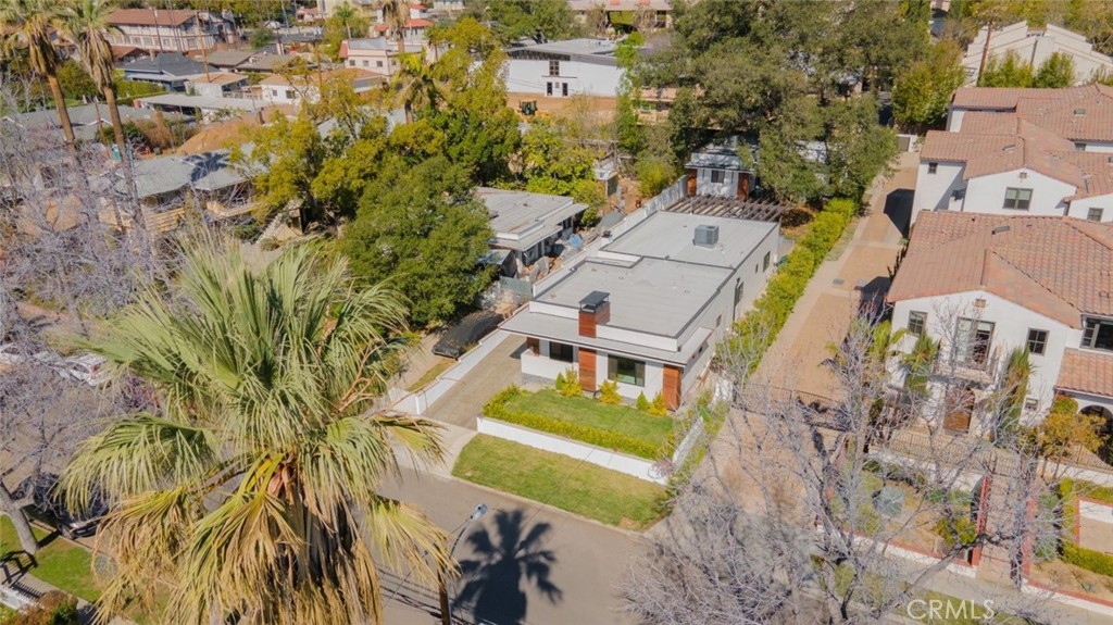 421 Mariposa Avenue