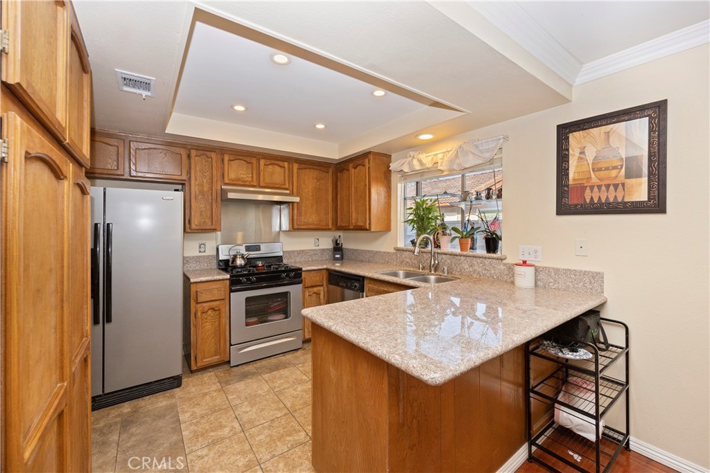 7373 Lemonwood Place